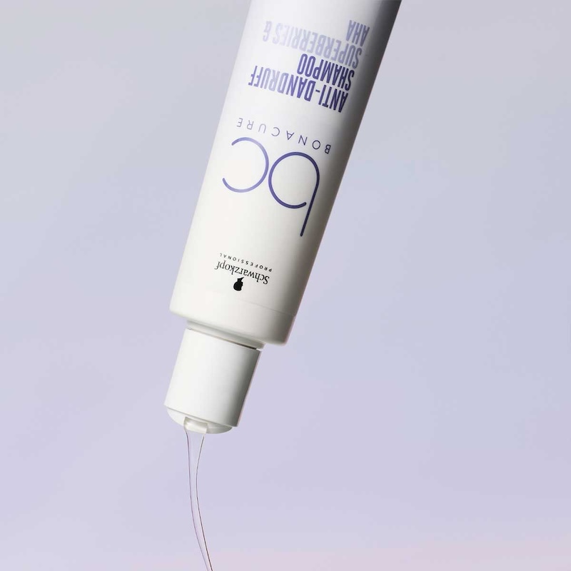 Schwarzkopf Professional BC Bonacure Scalp Care Anti-Dandruff Shampoo - In Sfeerbeeld 2 - Vakkappers