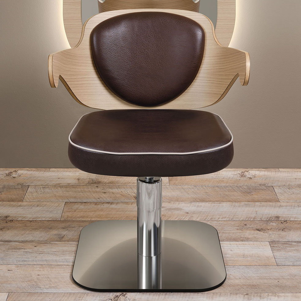 Salon Ambience Kappersstoel EMBRACE - Sfeerbeeld 2 Vakkappers