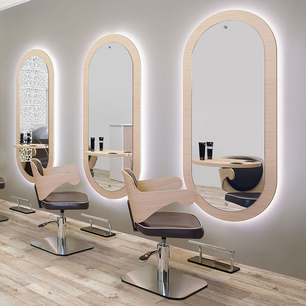 Salon Ambience Kappersstoel EMBRACE - Sfeerbeeld Vakkappers